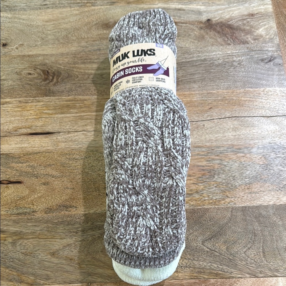 Muk Luks Gray Knit Winter Socks